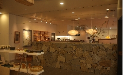 まちのｼｭｰﾚ店内1.JPG